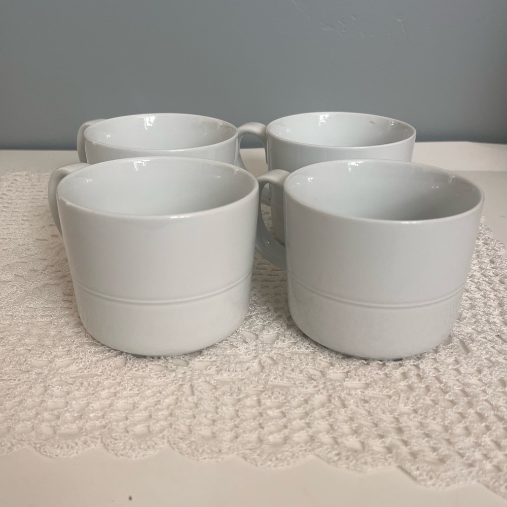 Crate & Barrel AARON PROBYN White Mugs Coffee Cups Set of 4